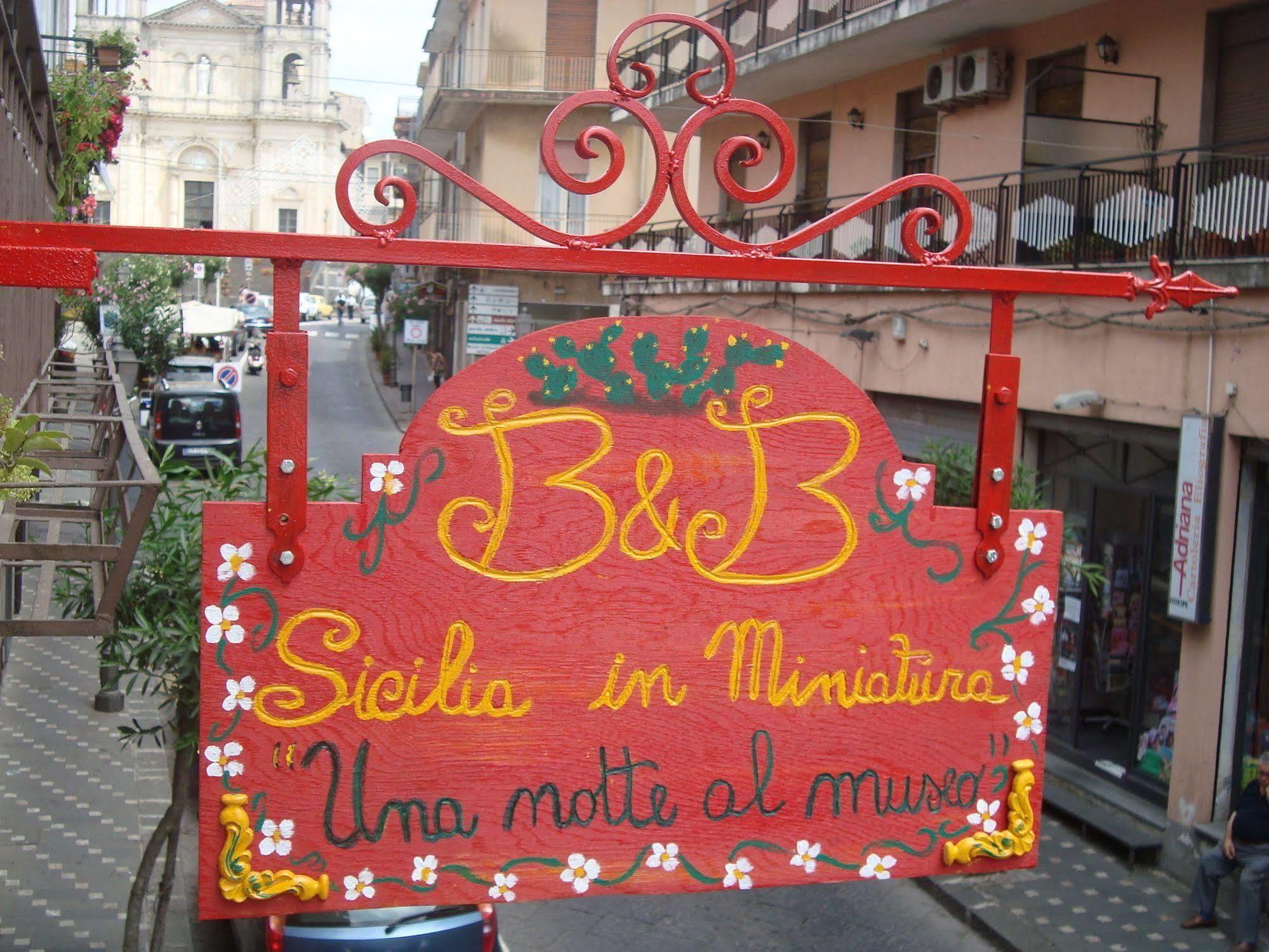 Bed and Breakfast Sicilia In Miniatura "L'Atelier Dell'Etna" Zafferana Etnea Exterior foto