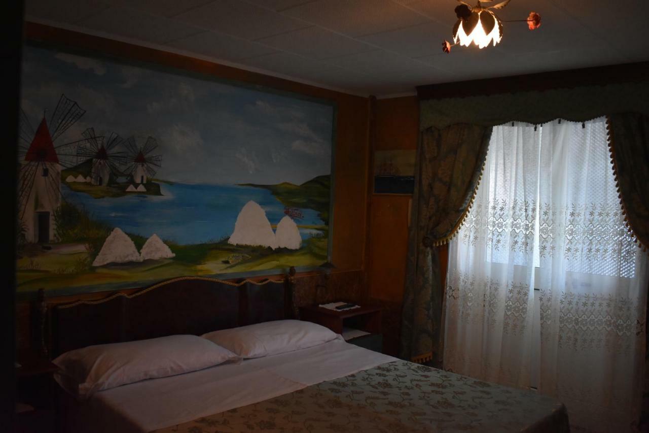 Bed and Breakfast Sicilia In Miniatura "L'Atelier Dell'Etna" Zafferana Etnea Exterior foto